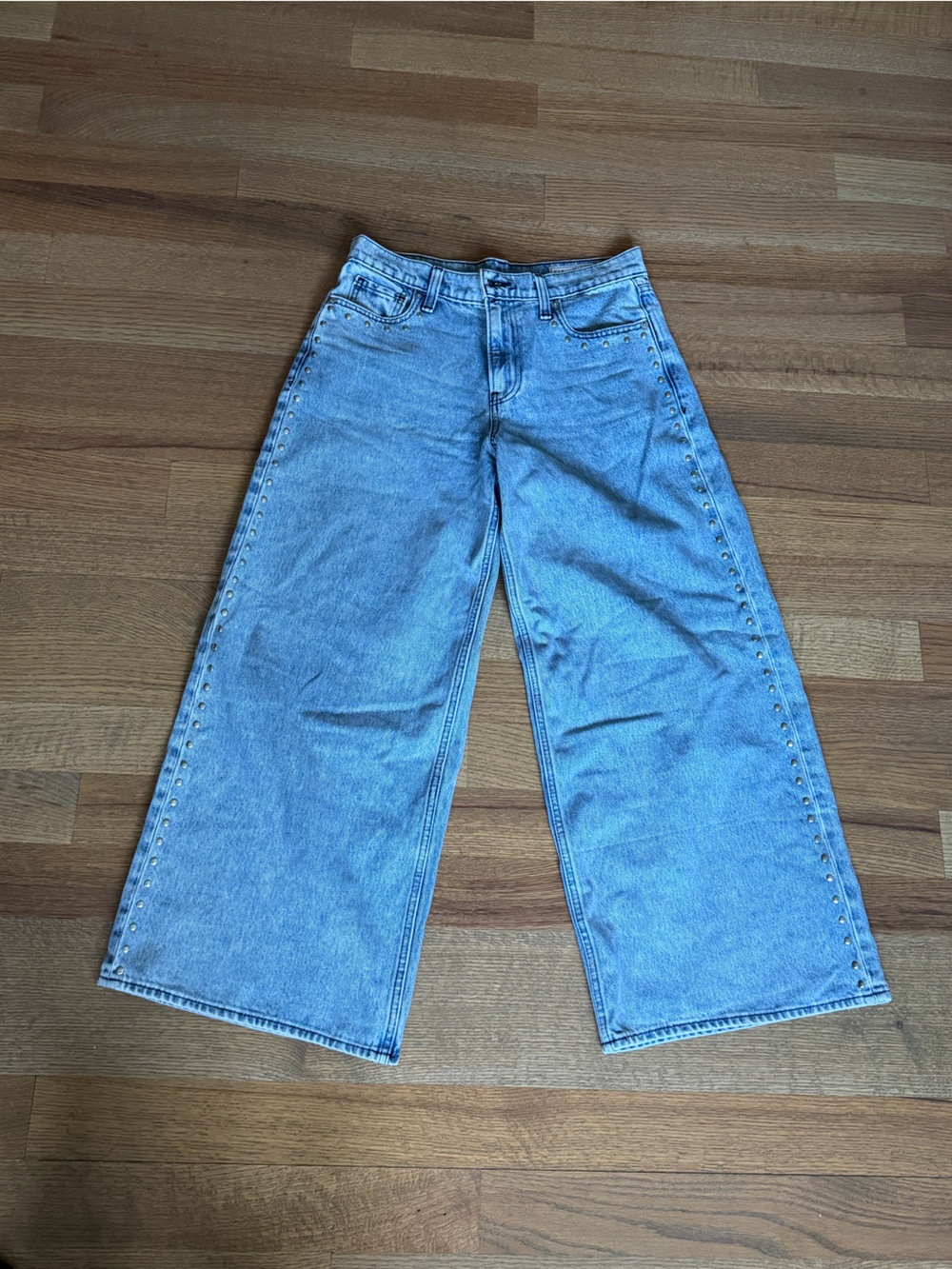 GAP Light Blue Mid-Rise Baggy petite Jeans with studs